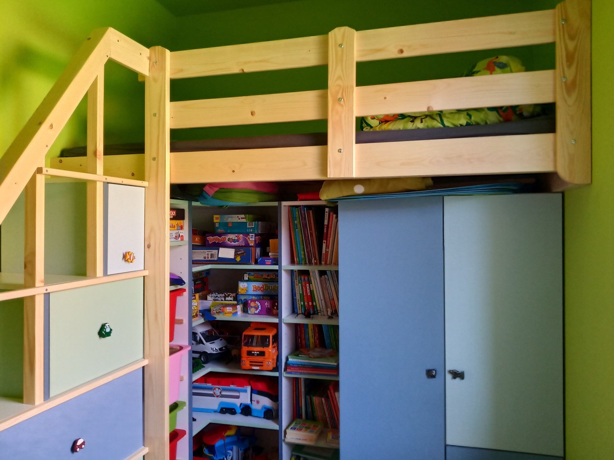 icipici szobába “mindenegybe”