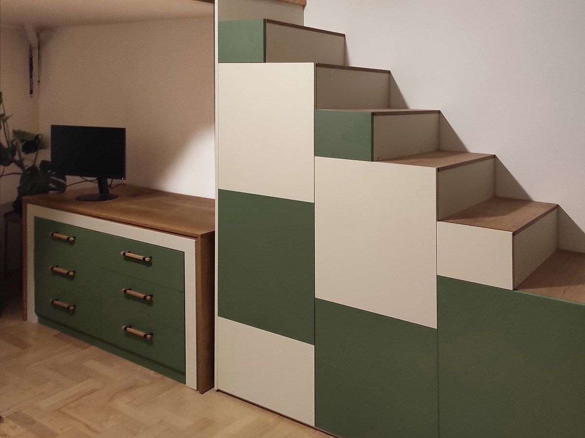 Nappali bútorzat több&nbsp;csavarral